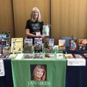 small_Jans table_0.jpg